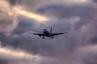 Минтранс отреагировал на угрозы Зеленского гражданской авиации России