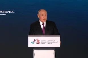 Путин поручил продумать программу привлечения учёных на Дальний Восток