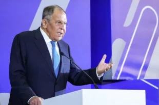 Лавров заявил, что НАТО ищет поводы для своего искусственного существования