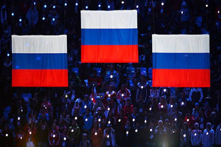 Запрет ISU не помешал японцам пронести российские флаги на трибуны