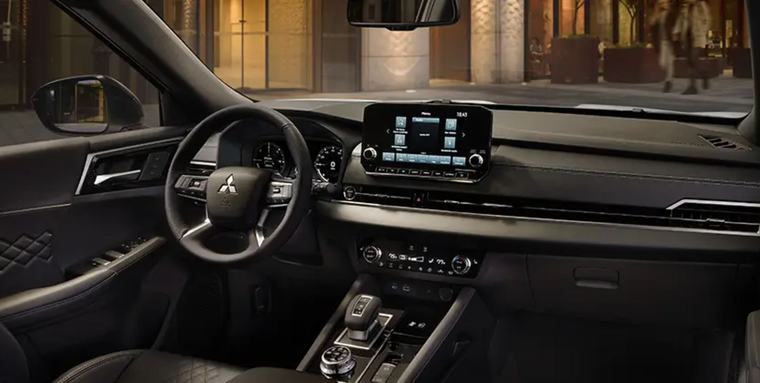 Mitsubishi отзывает 67 тысяч Outlander из-за сбоя камеры заднего вида