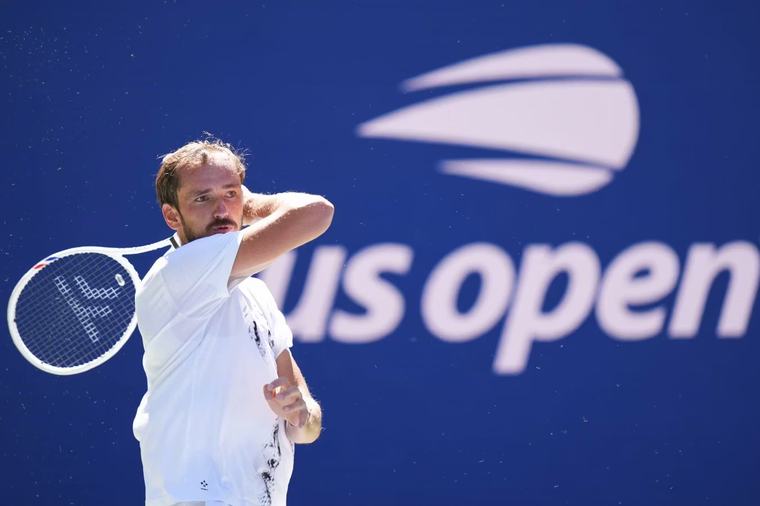 Медведев не отдал ни сета и обыграл Риндеркнеша в 3-м круге US Open-2026