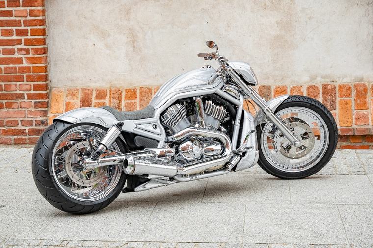 Harley-Davidson Ghost: уникальный V-Rod с экстремальным хромом и серебром